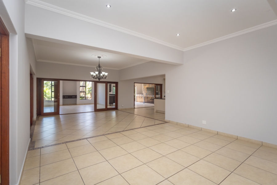 6 Bedroom Property for Sale in The Coves North West